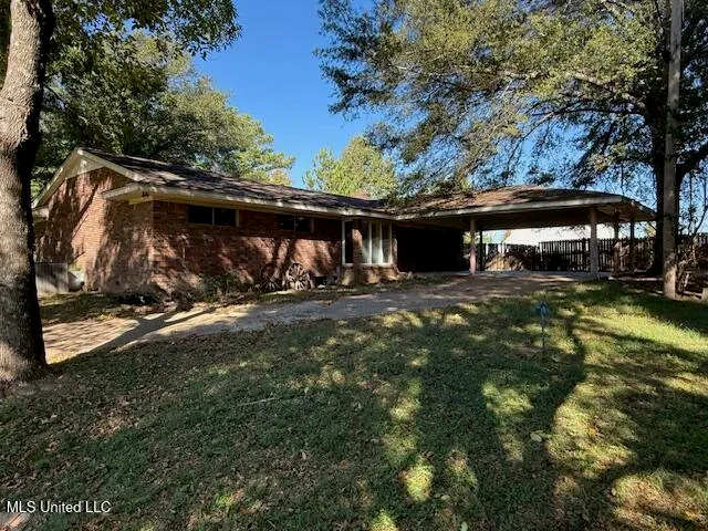 $395,000 | 5508 Tulane Road, Horn Lake, MS 38637