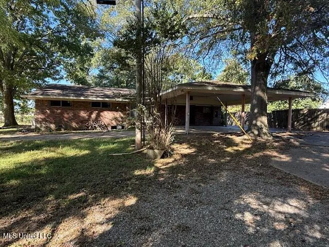 $395,000 | 5508 Tulane Road, Horn Lake, MS 38637