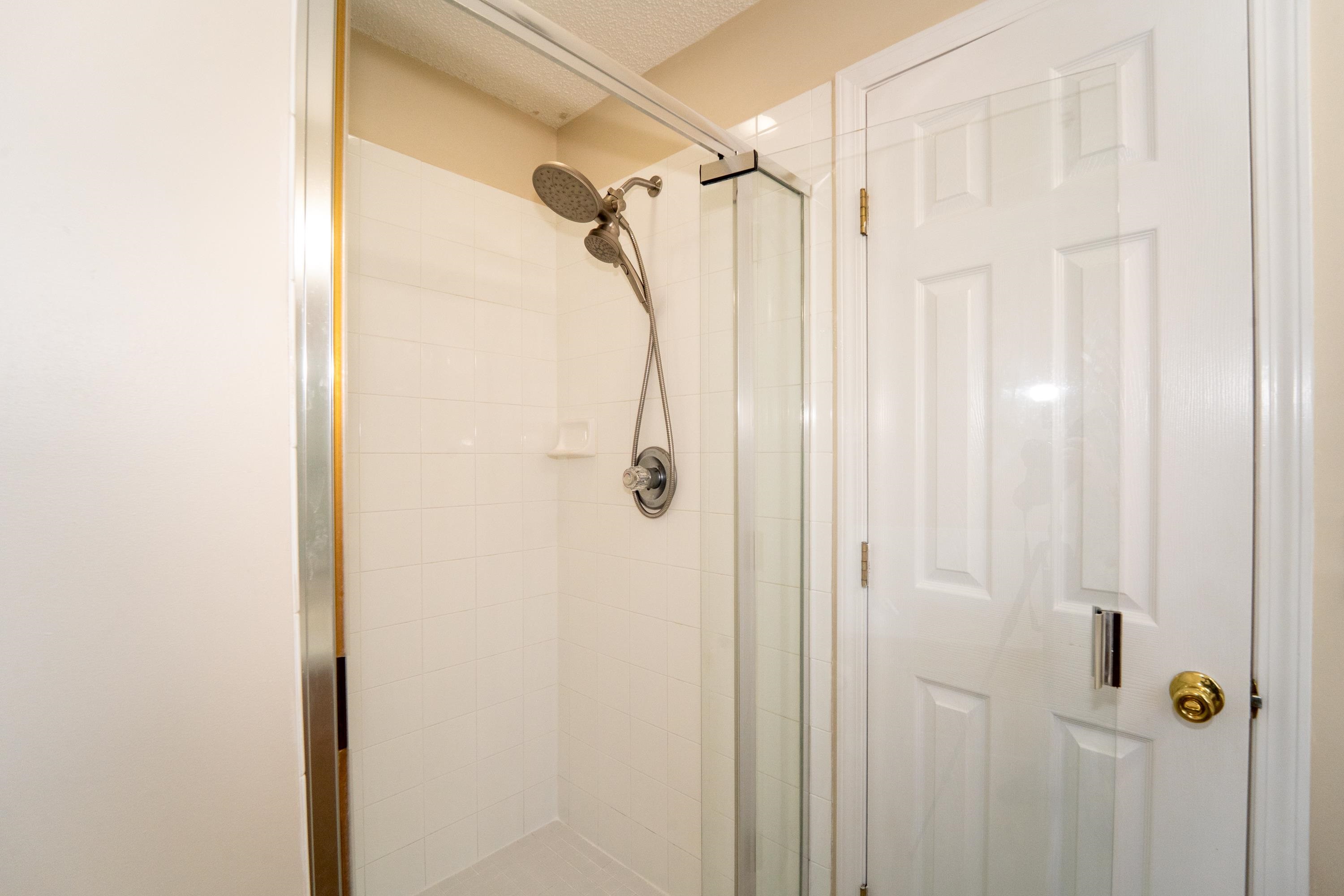 177 Marsh Island Circle St. Augustine, FL 32095 - Photo 19 of 33 a bathroom with a shower