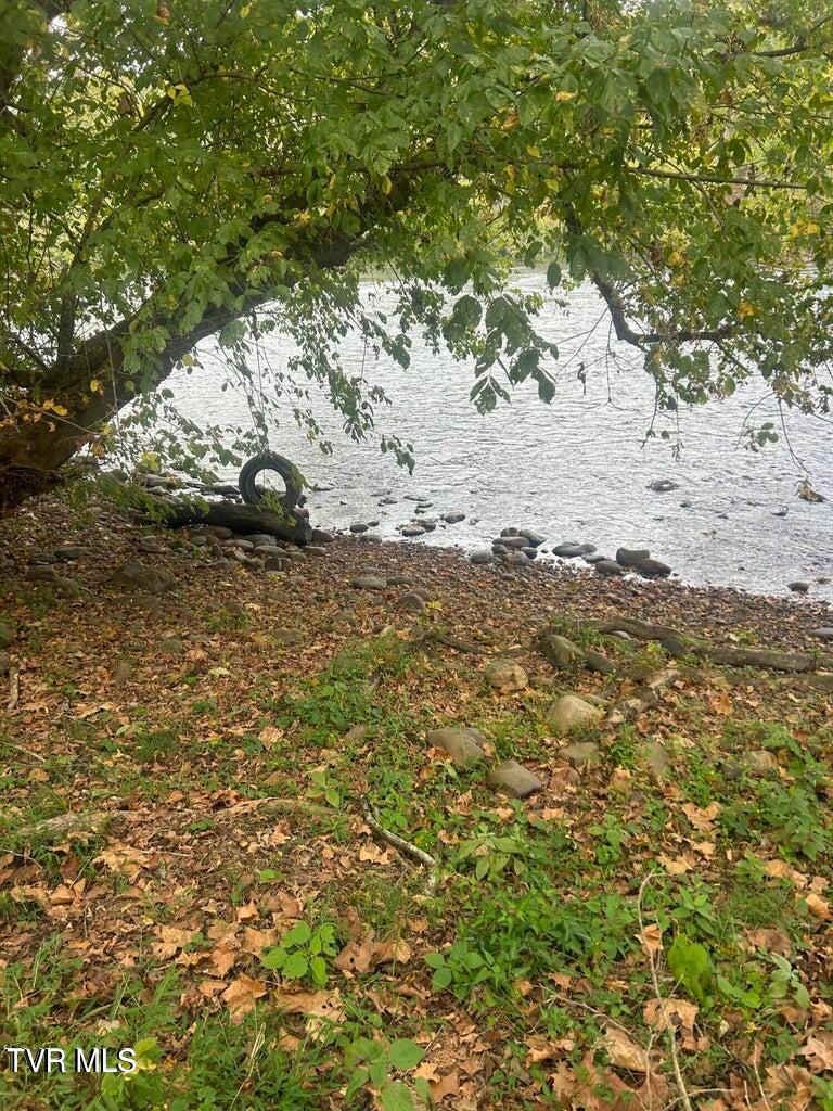 501 Williams Road Rogersville, TN 37857 - Photo 5 of 24 williams rd walking into river