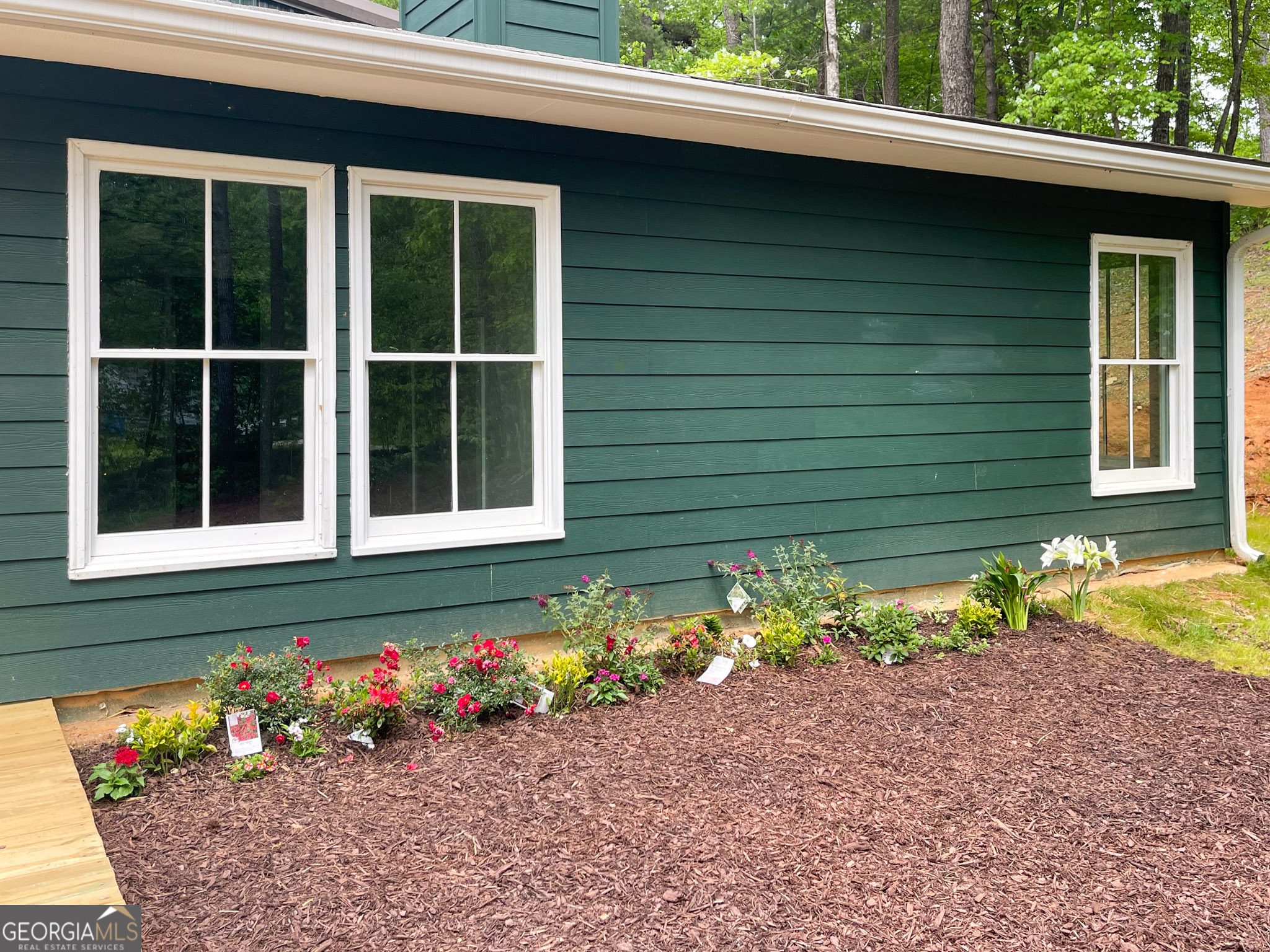 136 Key Lane Lakemont, GA 30552 - Photo 19 of 33 a front view of a house with a yard