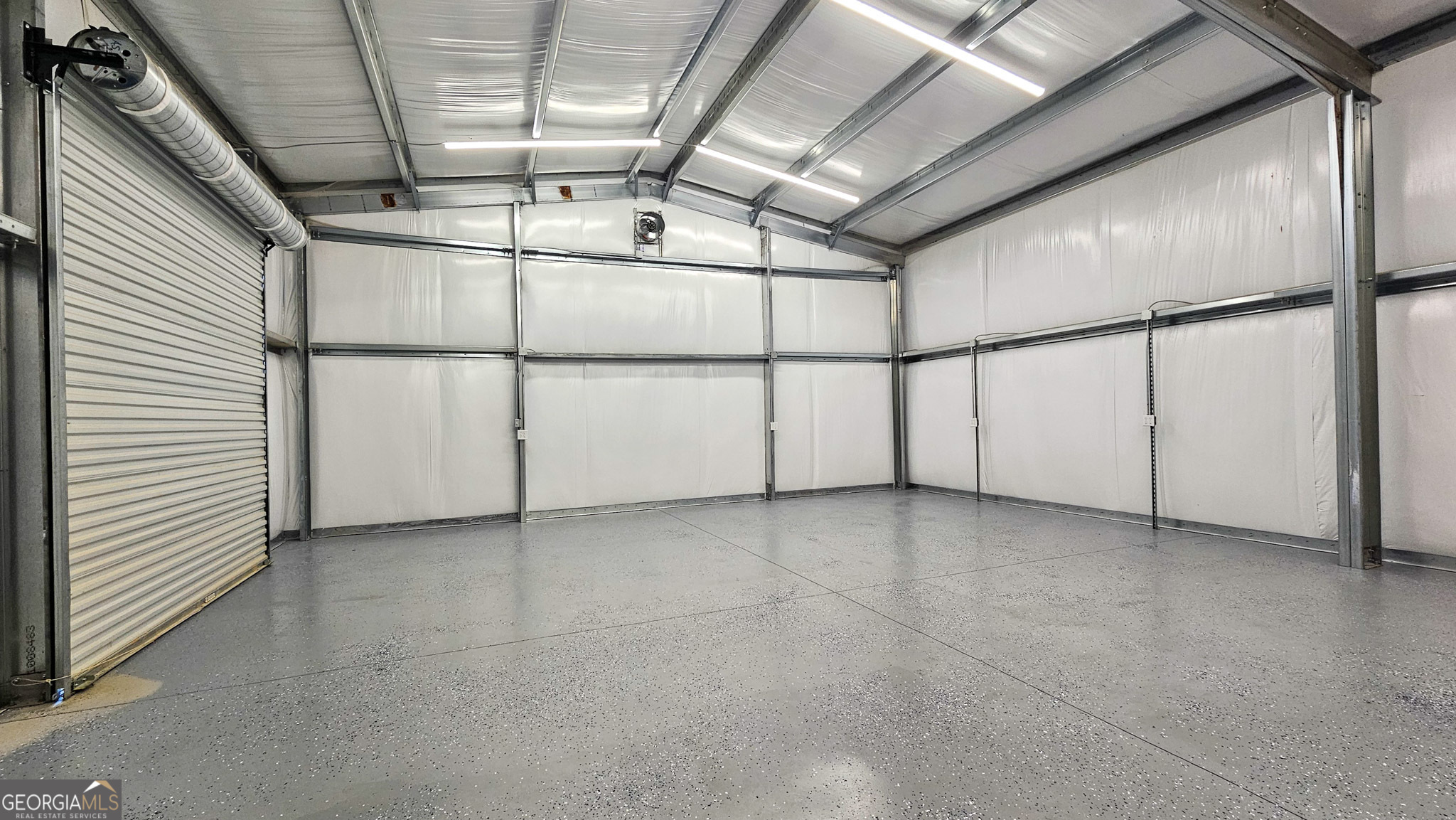 136 Key Lane Lakemont, GA 30552 - Photo 20 of 33 a view of a garage