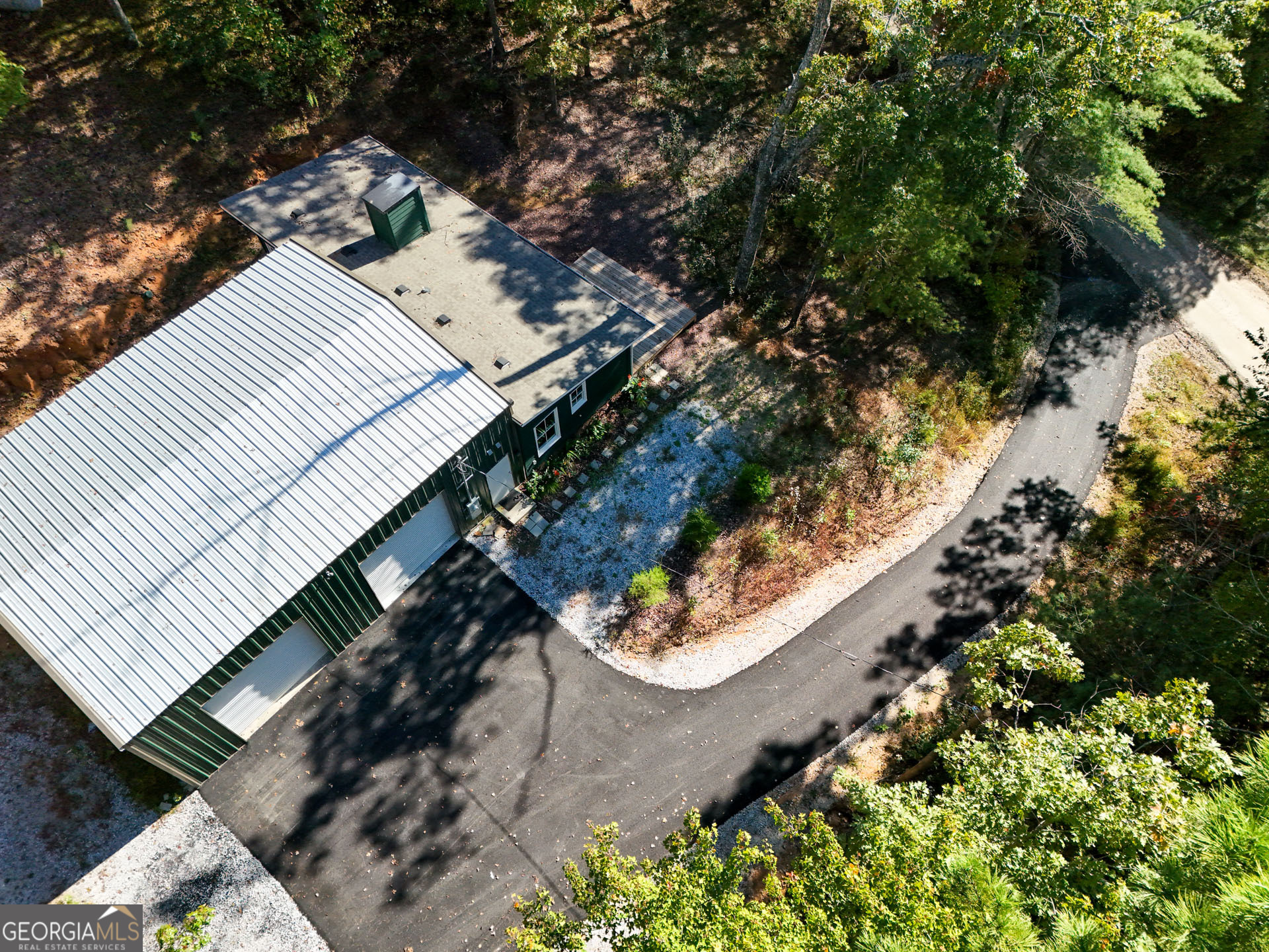 136 Key Lane Lakemont, GA 30552 - Photo 5 of 33 a view of a yard