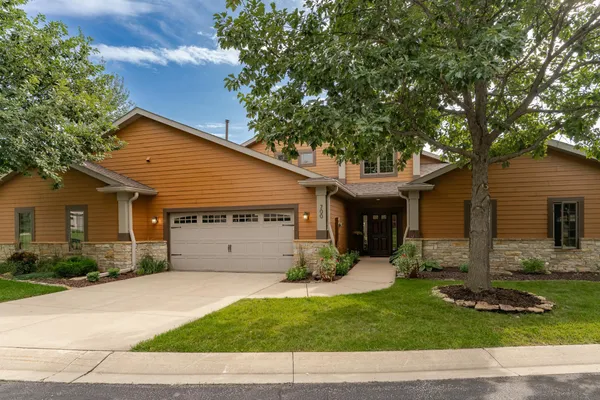 $625,000 | 700 Panorama Circle Northwest, Rochester, MN 55901