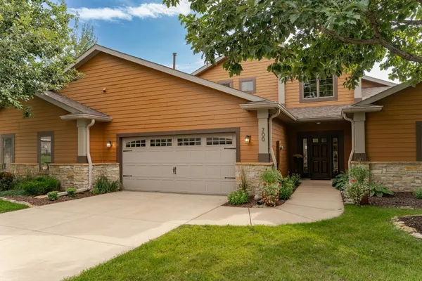 $625,000 | 700 Panorama Circle Northwest, Rochester, MN 55901