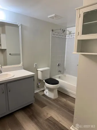 $2,400 | 1005 Stony Brook Way, North Brunswick, NJ 08902