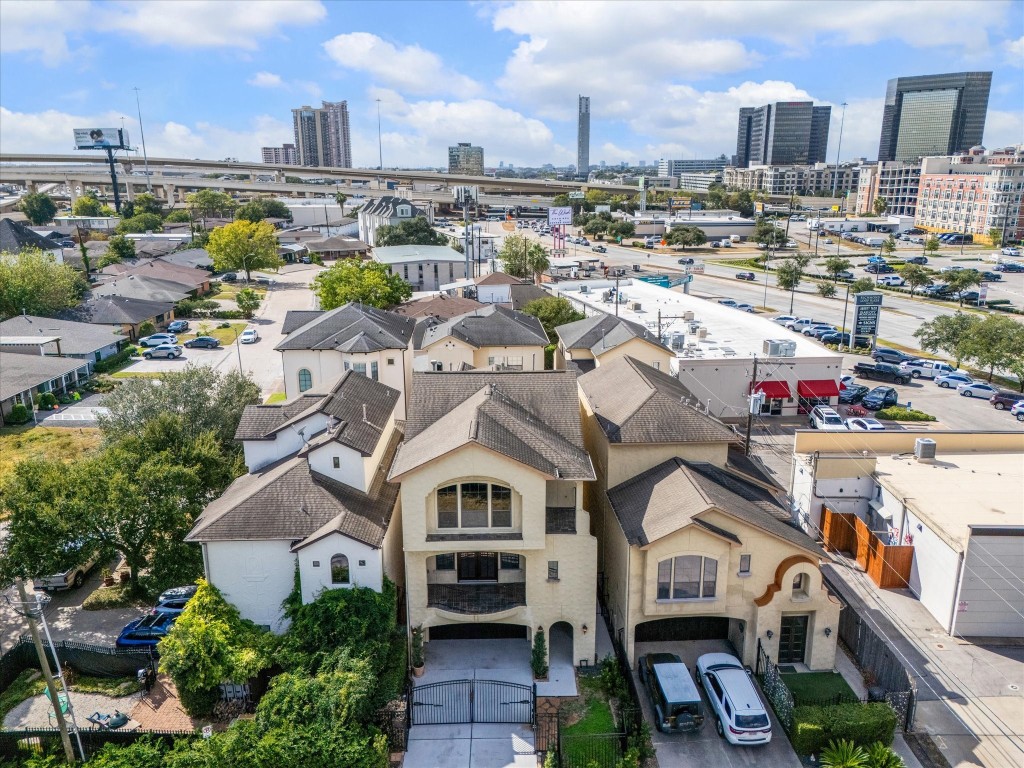 3614 Lancashire Street Houston, TX 77027 - Photo 46 of 47 a picture of city view