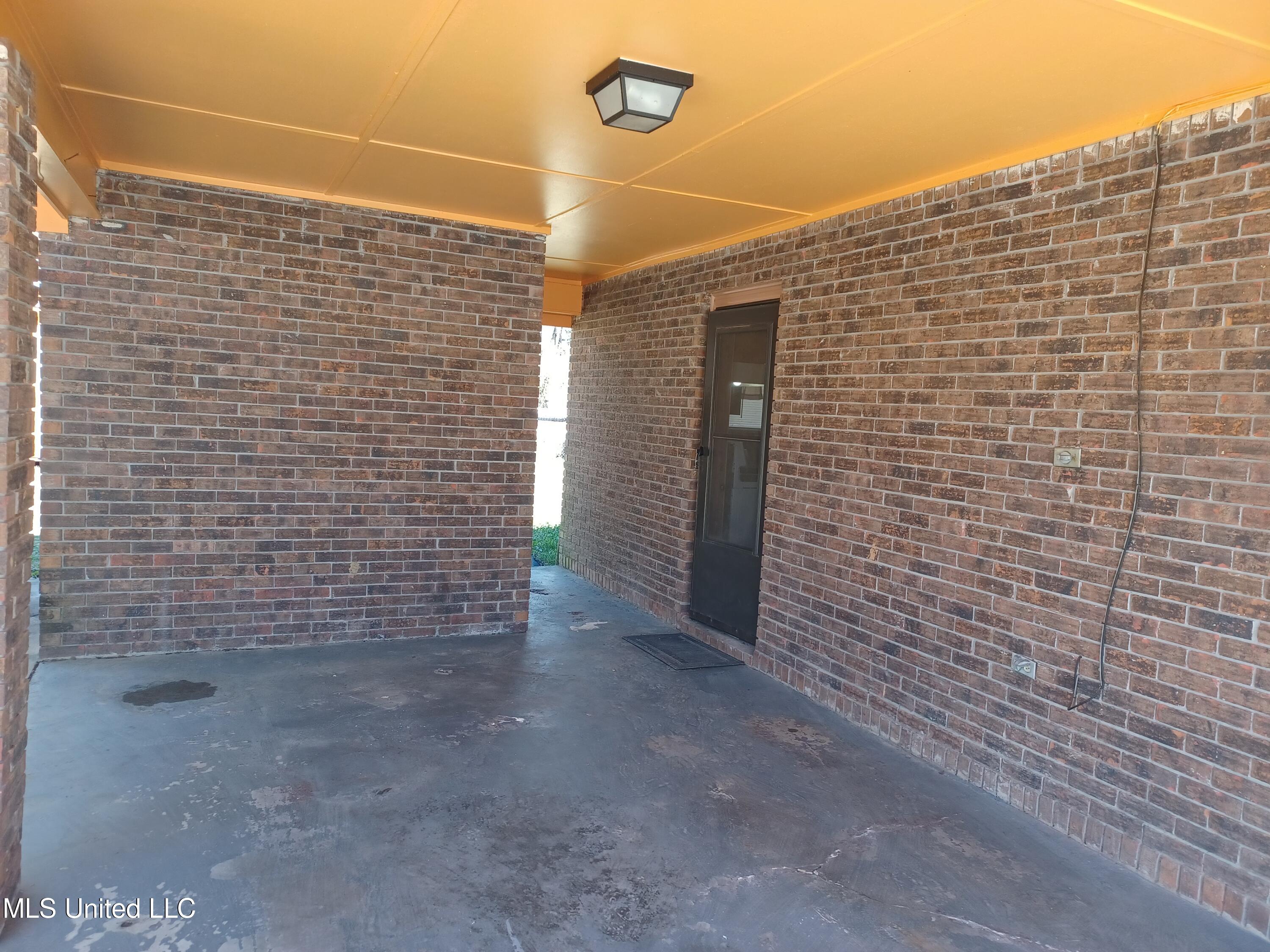 1206 26th Street McComb, MS 39648 - Photo 9 of 9 stream2file107156323236386680 (2)