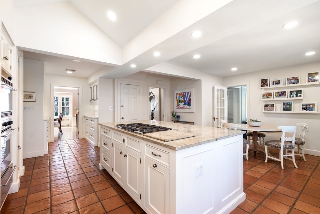 124 Rangeley Road Brookline, MA 02467 - Photo 11 of 30