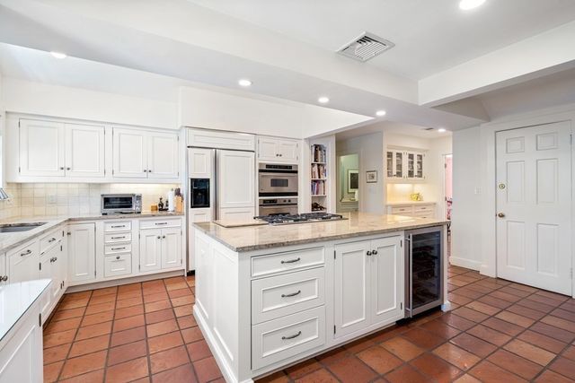 $2,200,000 | 124 Rangeley Road, Brookline, MA 02467