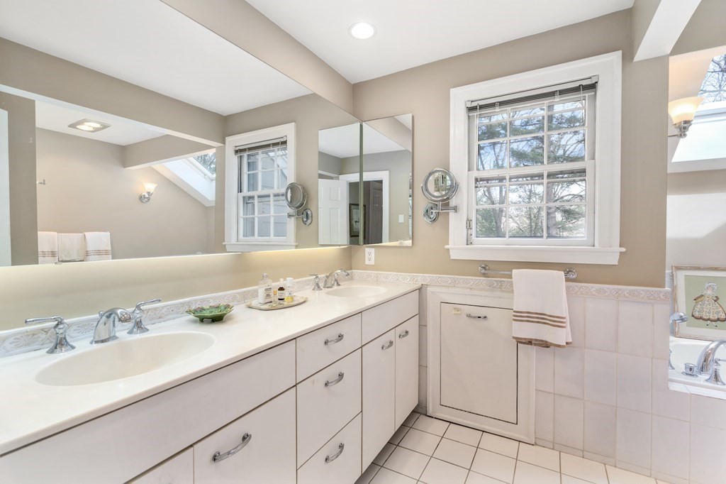 124 Rangeley Road Brookline, MA 02467 - Photo 21 of 30