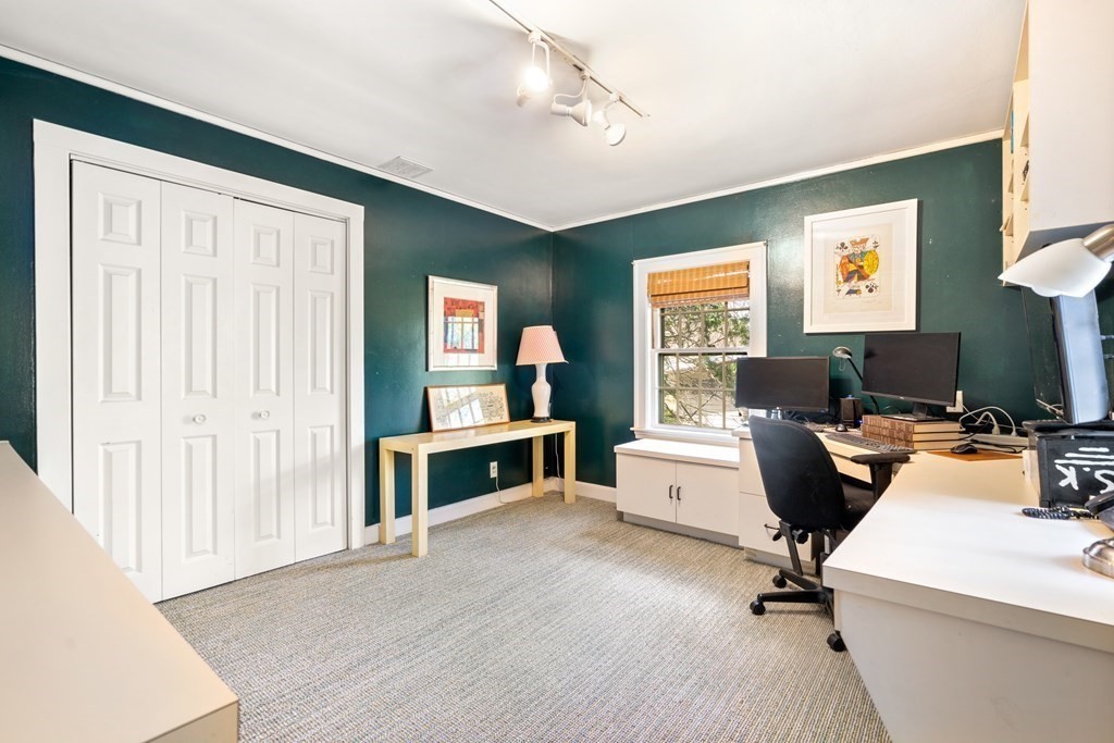 124 Rangeley Road Brookline, MA 02467 - Photo 23 of 30