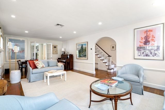 $2,200,000 | 124 Rangeley Road, Brookline, MA 02467