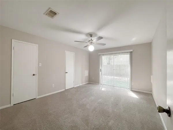 $1,995 | 13 North Deerfoot Circle, The Woodlands, TX 77380