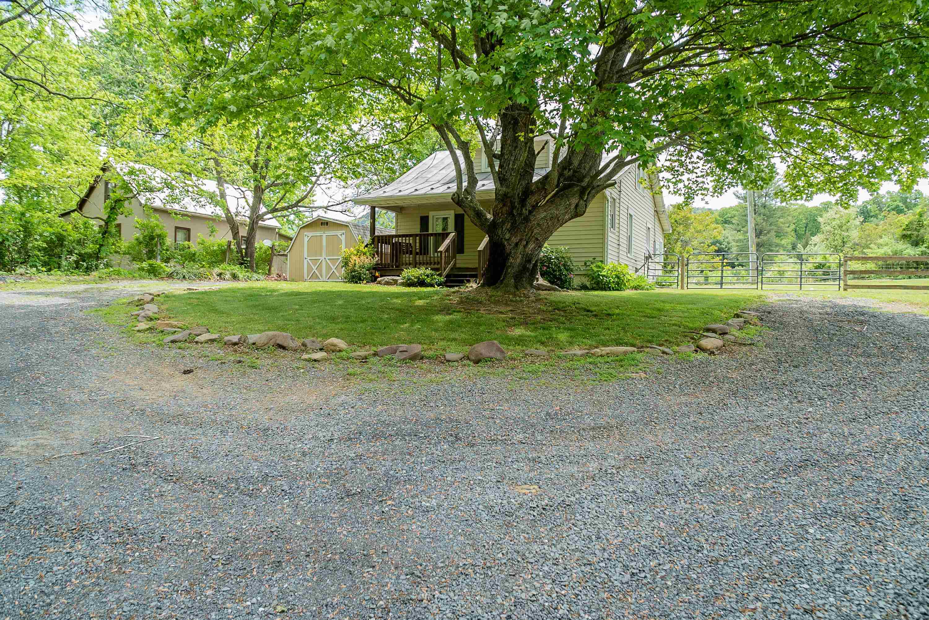 10172 Mountain Valley Road Harrisonburg, VA 22802 - Photo 2 of 37 Gallery Image 2