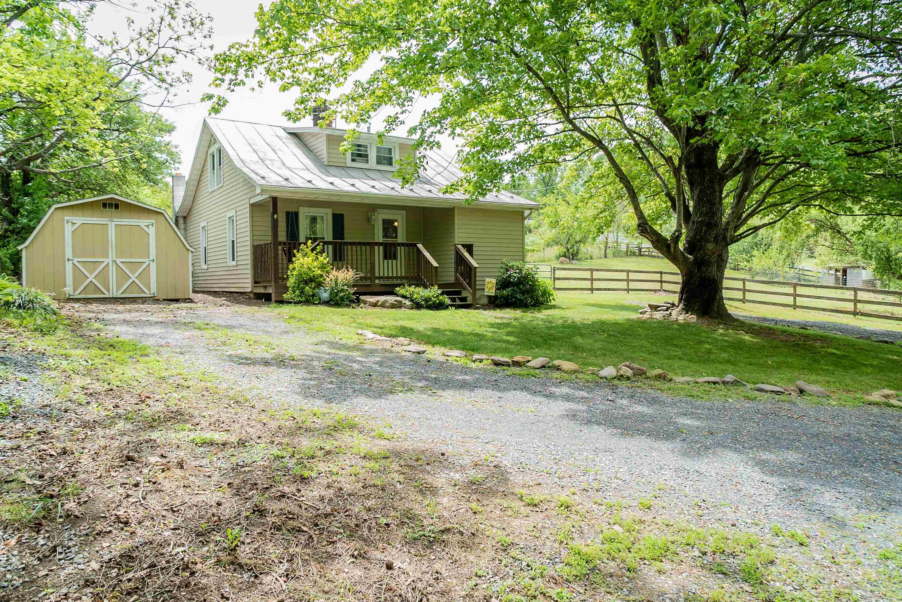 10172 Mountain Valley Road Harrisonburg, VA 22802 - Photo 3 of 37 Gallery Image 3