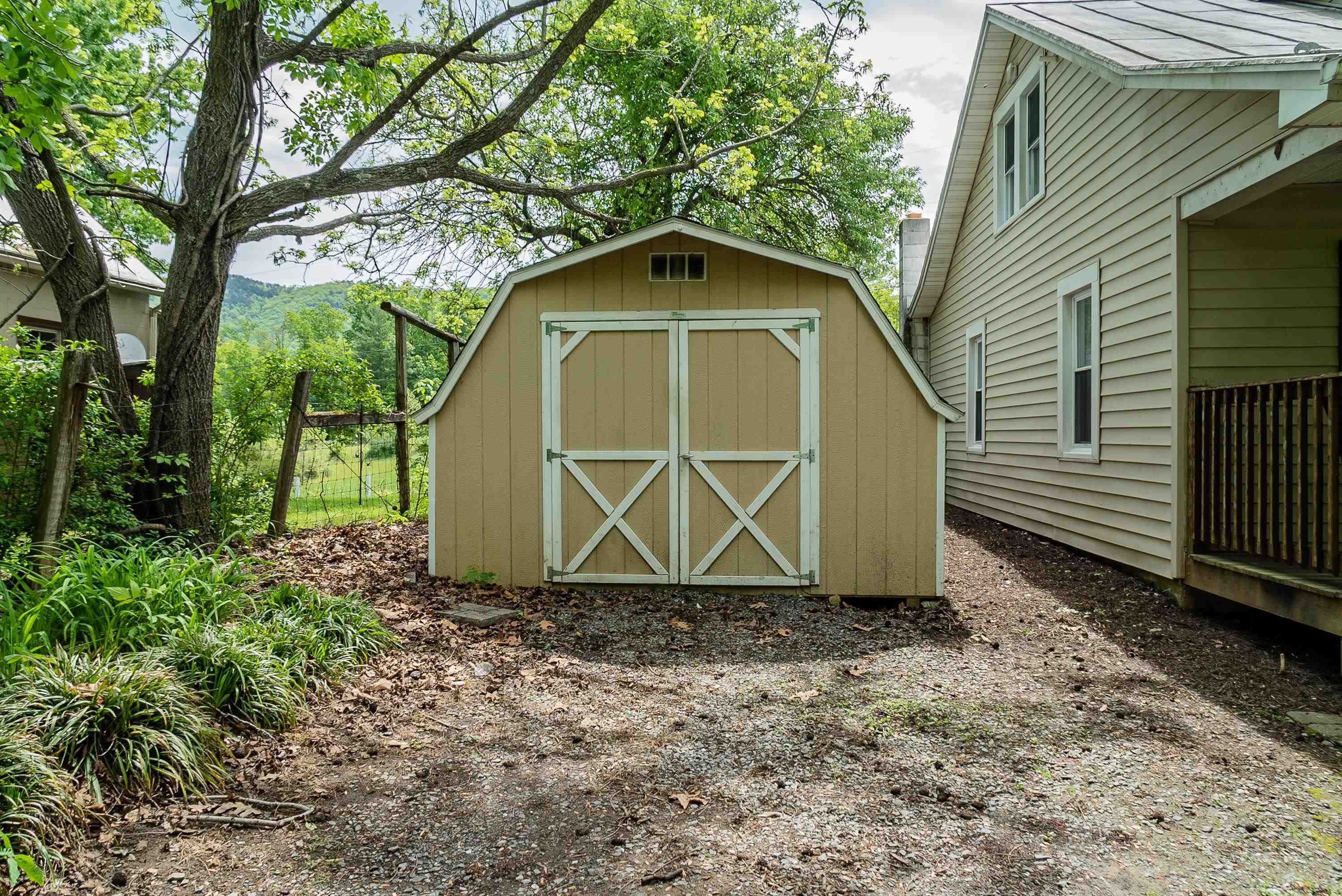 10172 Mountain Valley Road Harrisonburg, VA 22802 - Photo 4 of 37 Gallery Image 4
