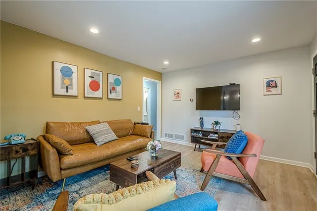 $268,900 | 3833 Bakers Ferry Road Southwest, Atlanta, GA 30331