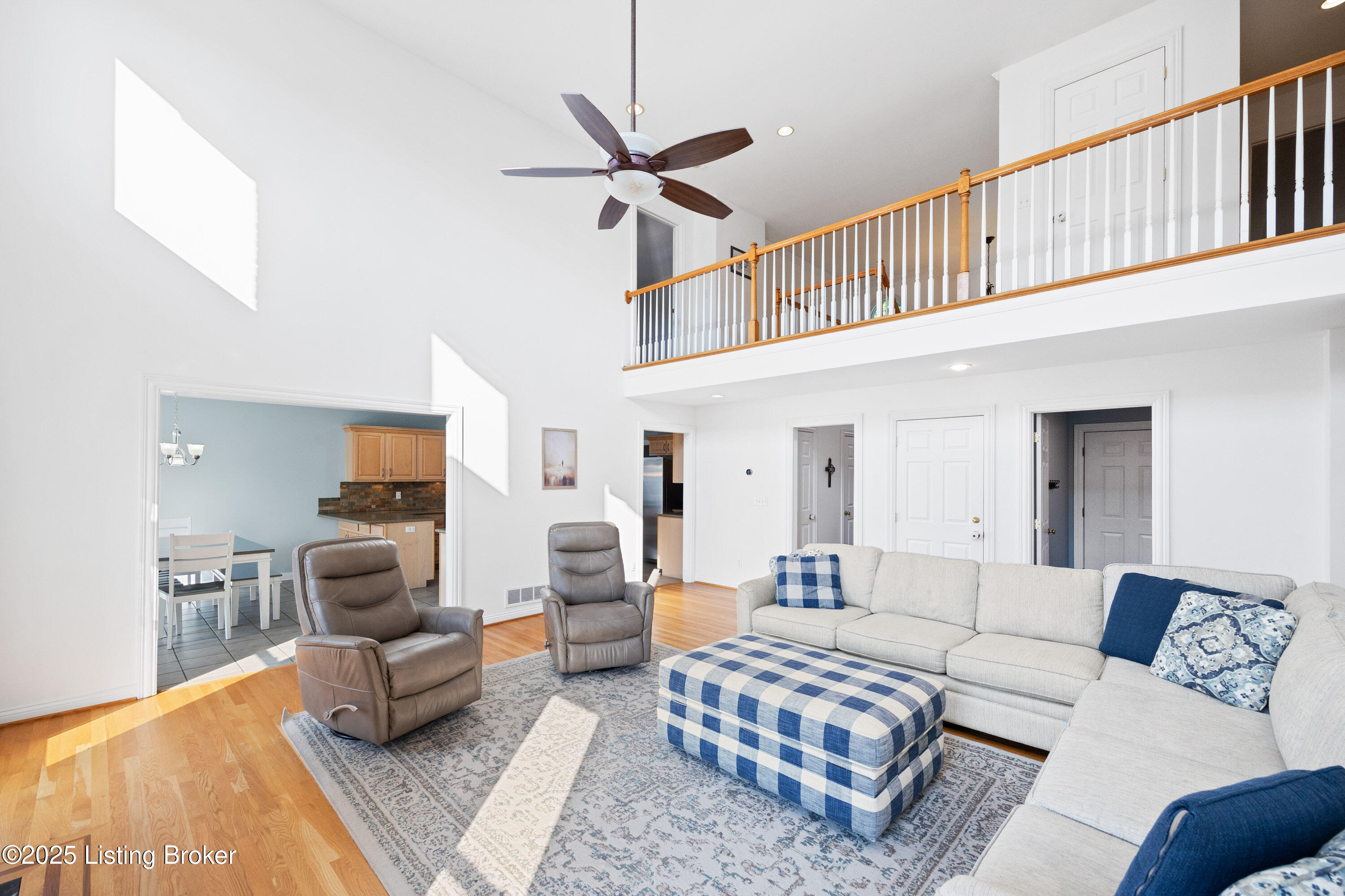 6113 Moser Farm Road Prospect, KY 40059 - Photo 10 of 62 Open to the 2nd level
