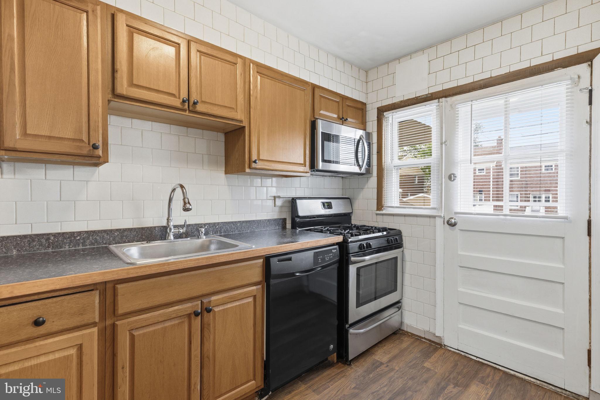 748 Arncliffe Road Essex, MD 21221 - Photo 9 of 27