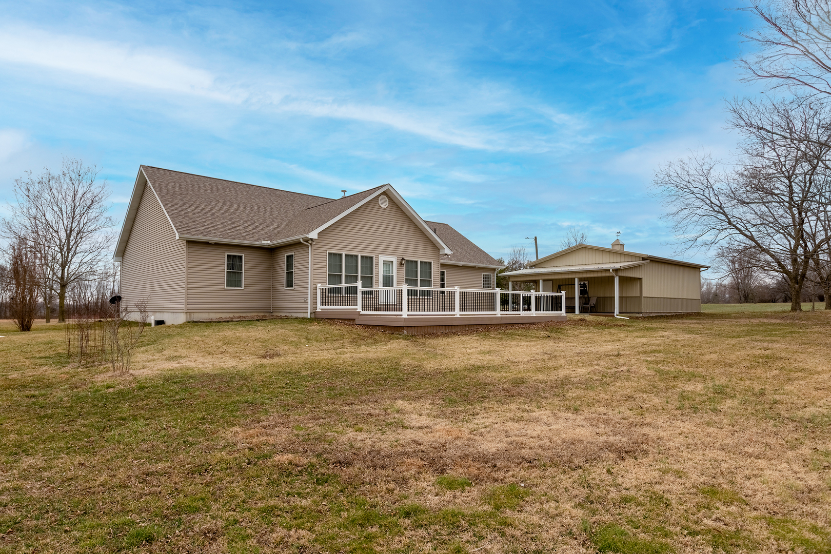 8511 Knox Road West Frankfort, IL 62896 - Photo 46 of 47 a front view of a house with a garden