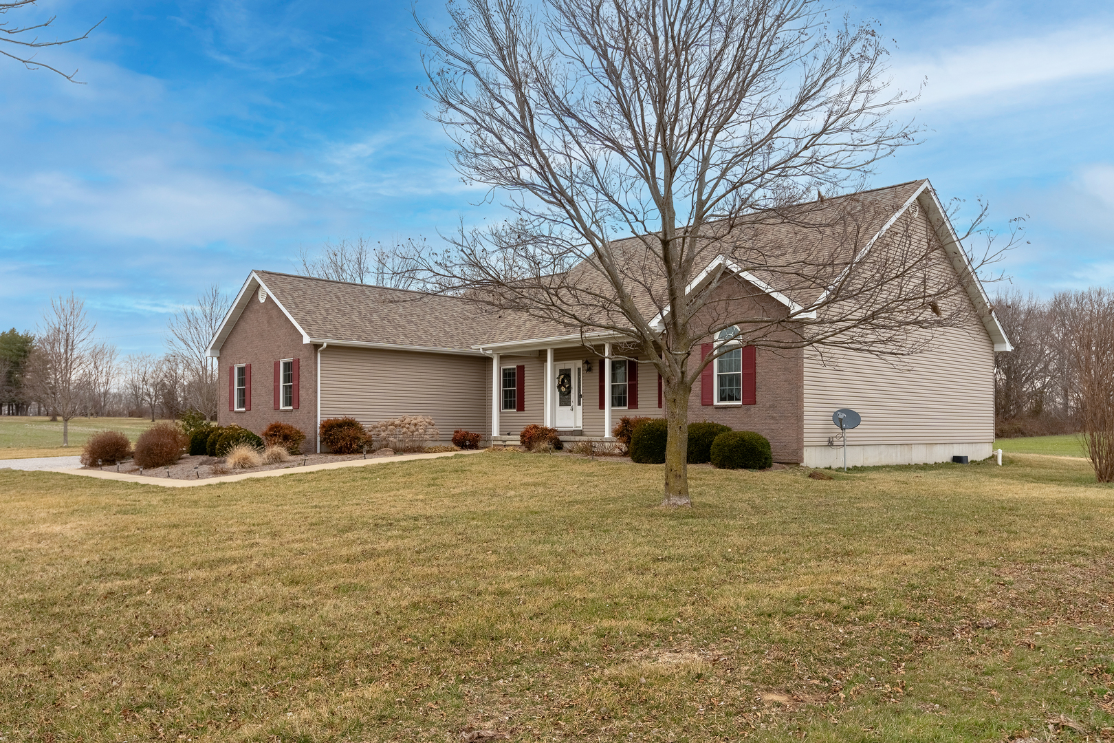 8511 Knox Road West Frankfort, IL 62896 - Photo 47 of 47 a view of a house with a yard and large tree