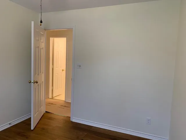 $1,800 | 300 Baber Street, Brenham, TX 77833