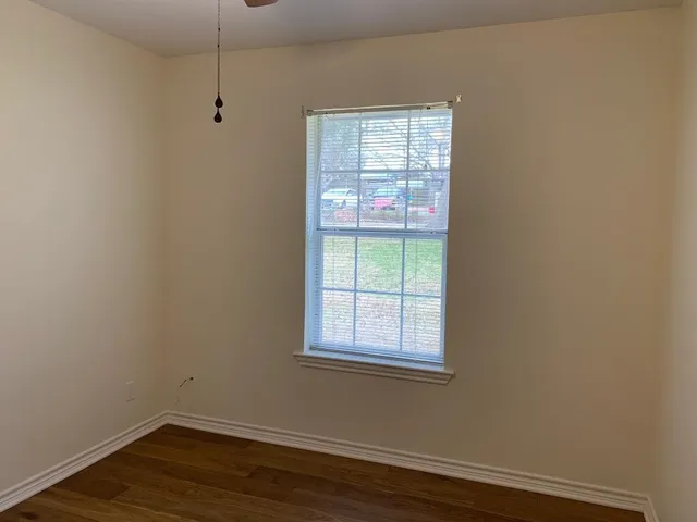 $1,800 | 300 Baber Street, Brenham, TX 77833