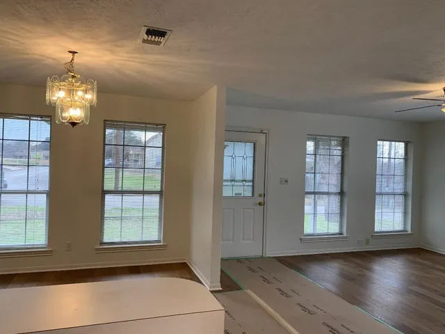 $1,800 | 300 Baber Street, Brenham, TX 77833