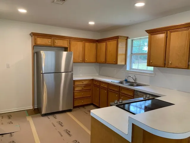 $1,800 | 300 Baber Street, Brenham, TX 77833