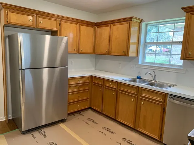 $1,800 | 300 Baber Street, Brenham, TX 77833