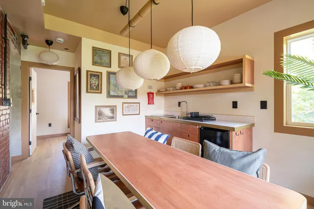 $1,395 | 2021 4th Street Northwest, Washington, DC 20001