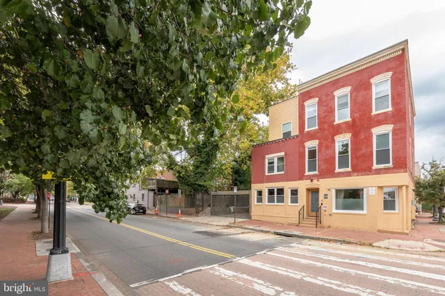 $1,395 | 2021 4th Street Northwest, Washington, DC 20001