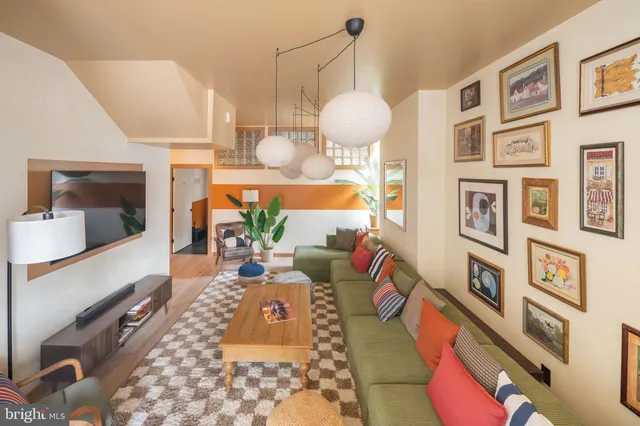 $1,395 | 2021 4th Street Northwest, Washington, DC 20001