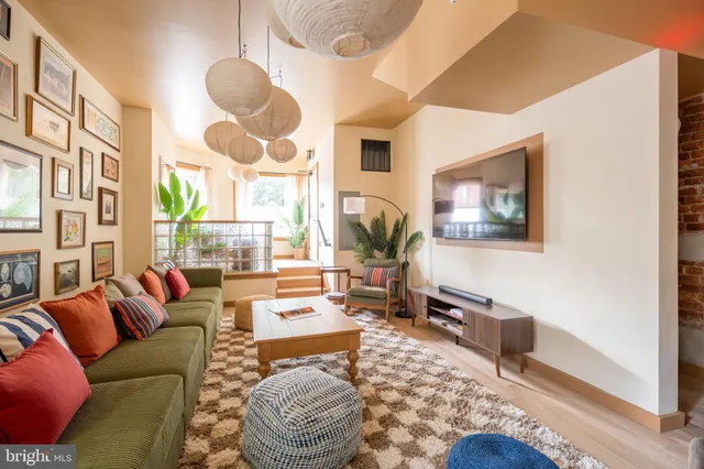 $1,395 | 2021 4th Street Northwest, Washington, DC 20001