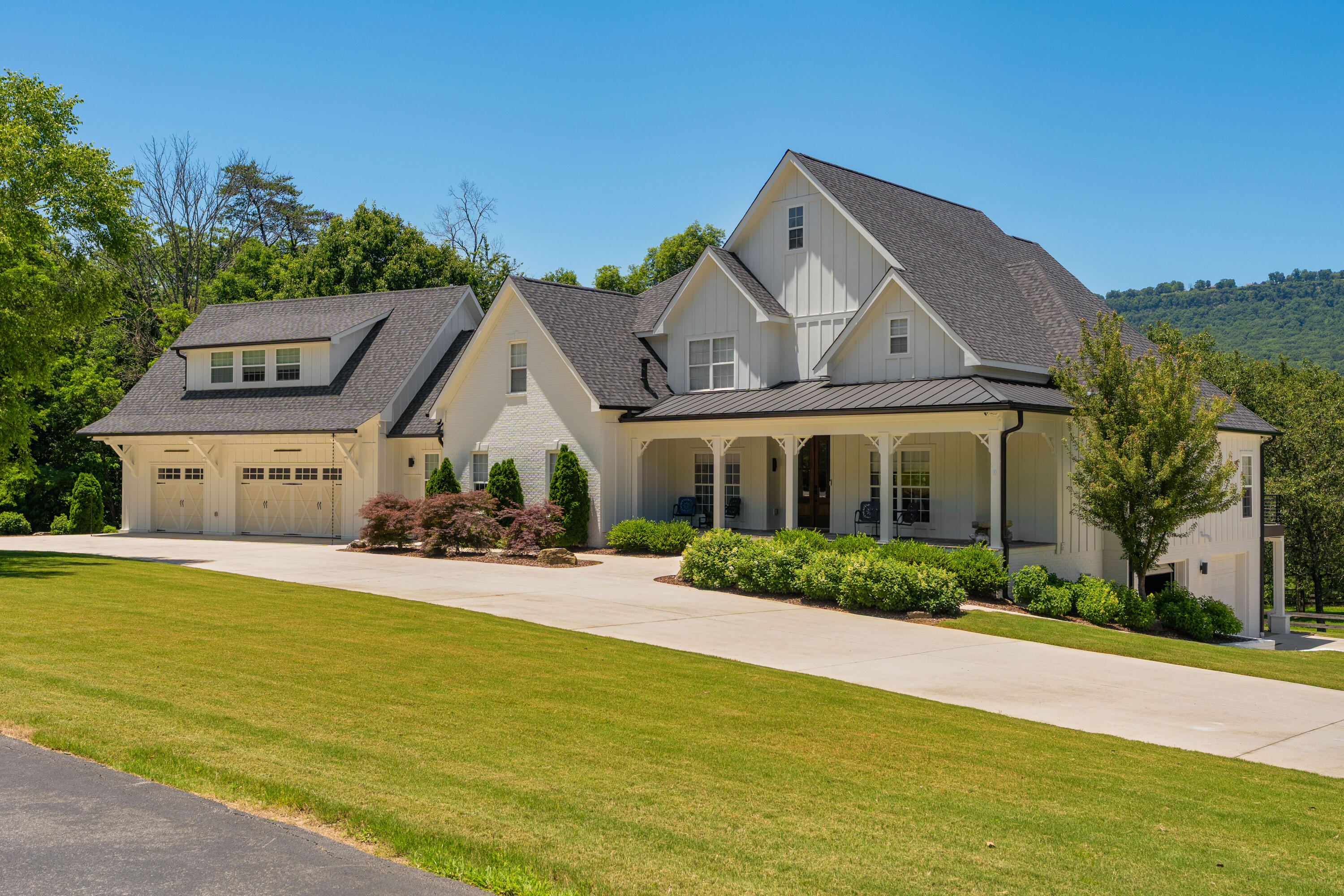 527 Reads Lake Road Chattanooga, TN 37415 - Photo 5 of 100 43 - 527 Reads Lake - Exterior
