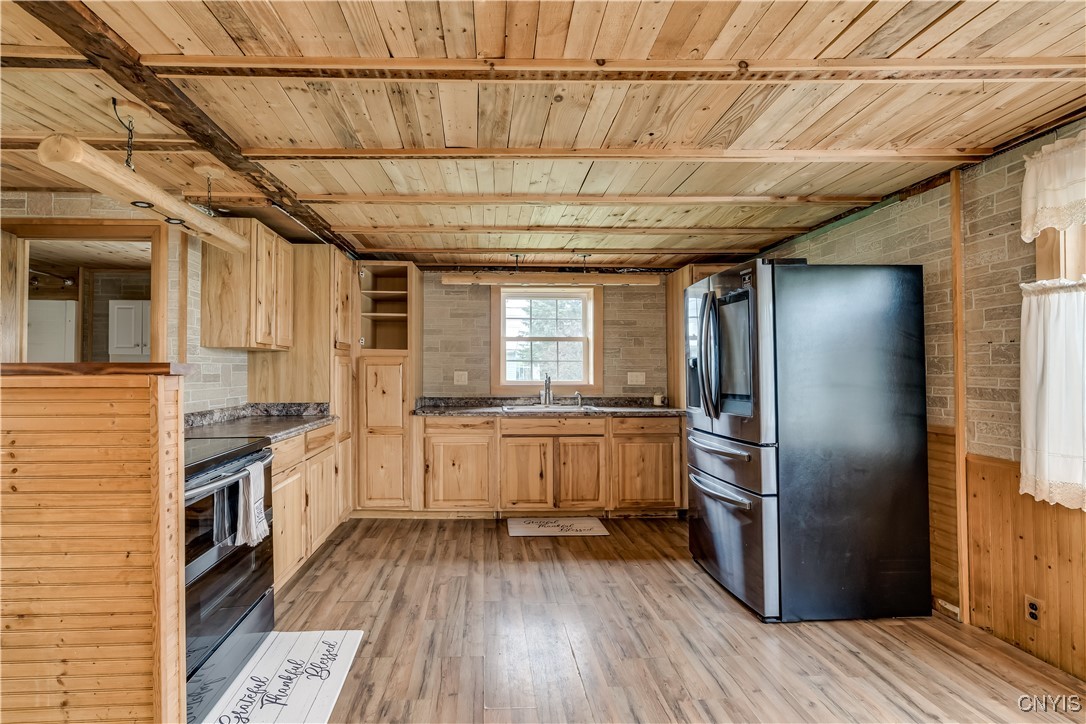 20304 Burton Road Hounsfield, NY 13685 - Photo 9 of 35 Kitchen