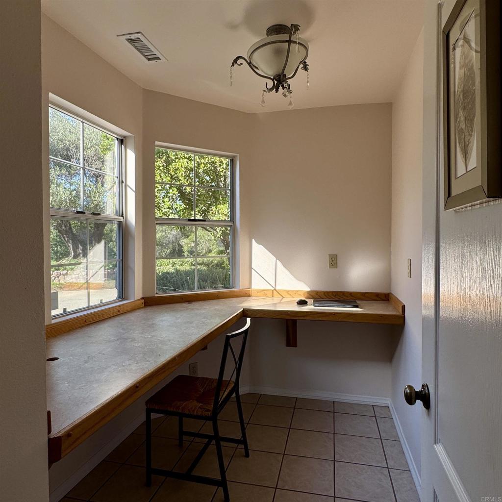 2848 Los Alisos Drive Fallbrook, CA 92028 - Photo 38 of 74 Small Office