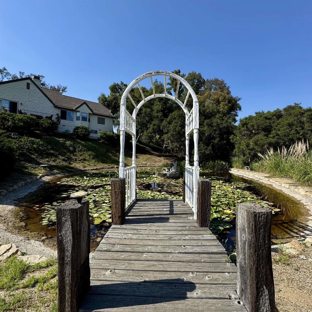 2848 Los Alisos Drive Fallbrook, CA 92028 - Photo 66 of 74 Pond Arbor