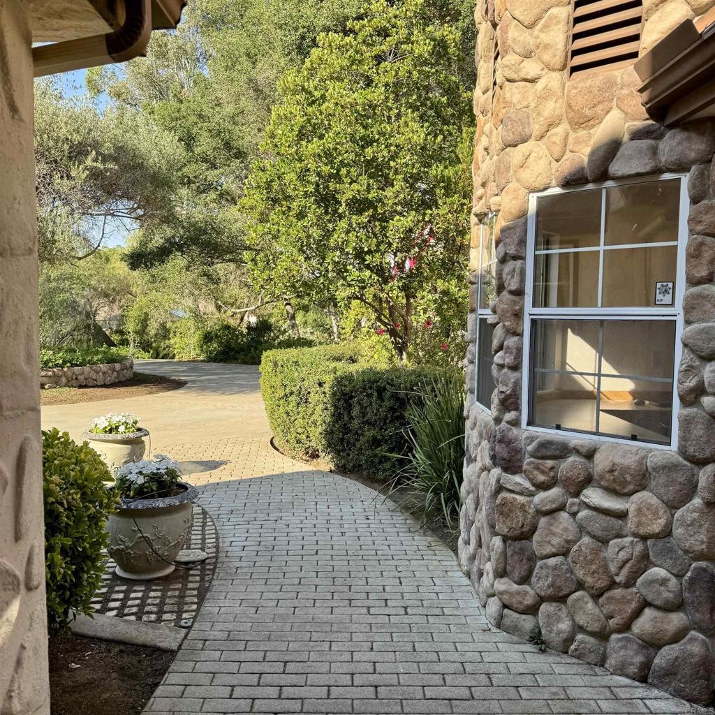 2848 Los Alisos Drive Fallbrook, CA 92028 - Photo 9 of 74 Front Door Entry