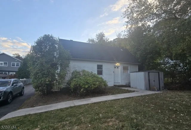 $995,000 | 18 Adams Terrace, Unit 2, Clifton, NJ 07013