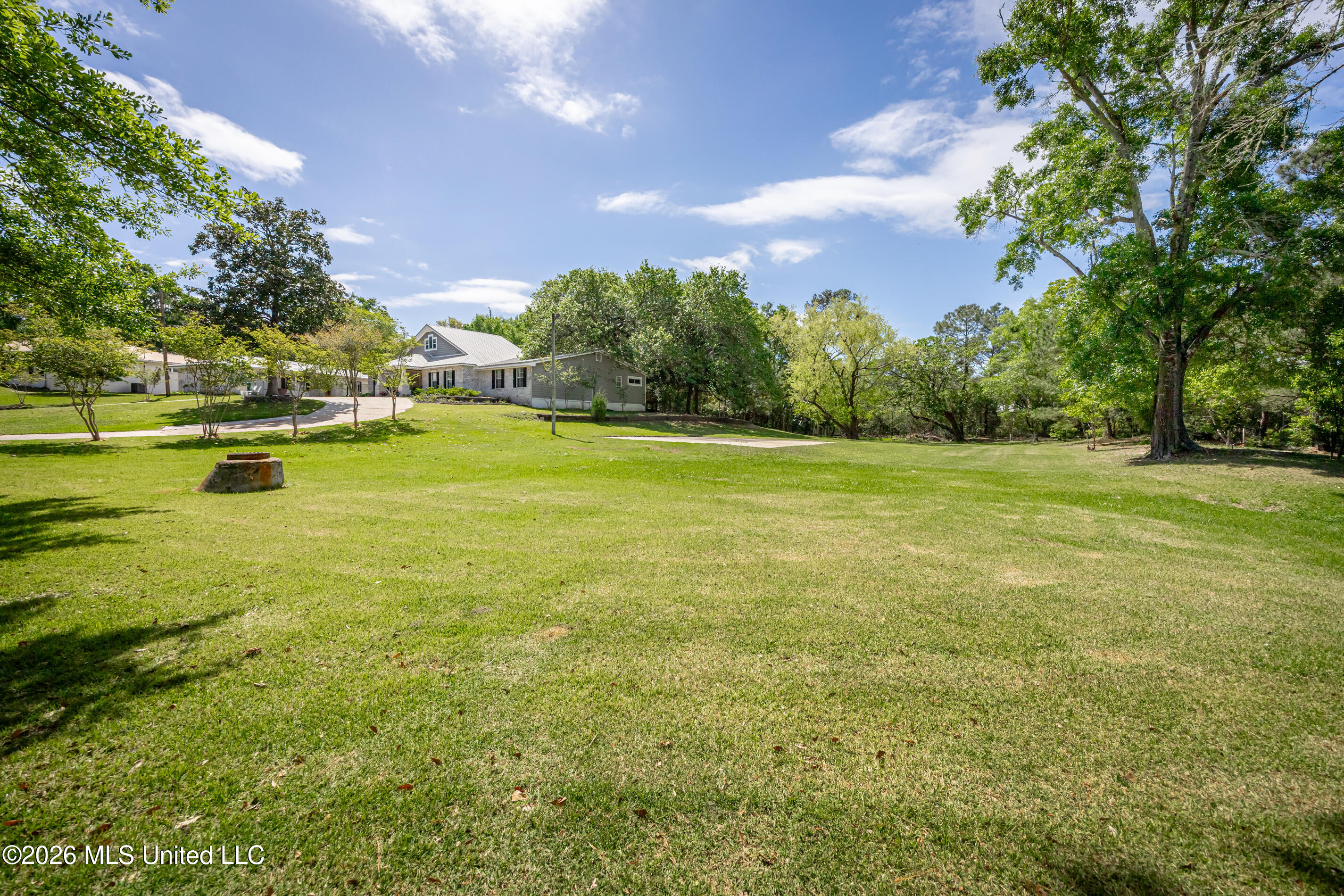 1802 Stuart Avenue Ocean Springs, MS 39564 - Photo 11 of 107 IMG_4015