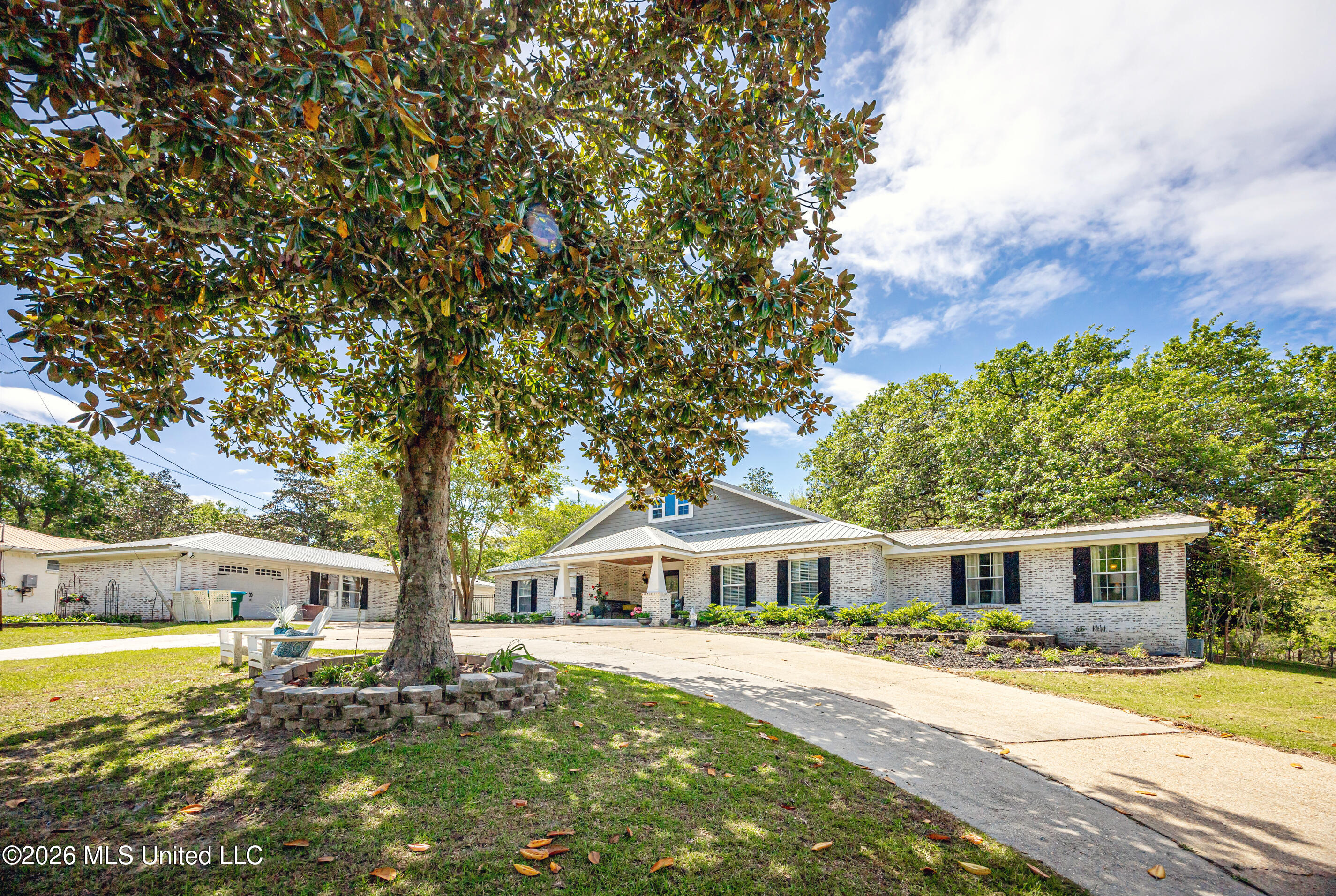 1802 Stuart Avenue Ocean Springs, MS 39564 - Photo 5 of 107 IMG_4000
