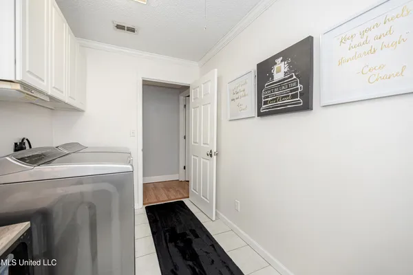 $775,000 | 1802 Stuart Avenue, Ocean Springs, MS 39564