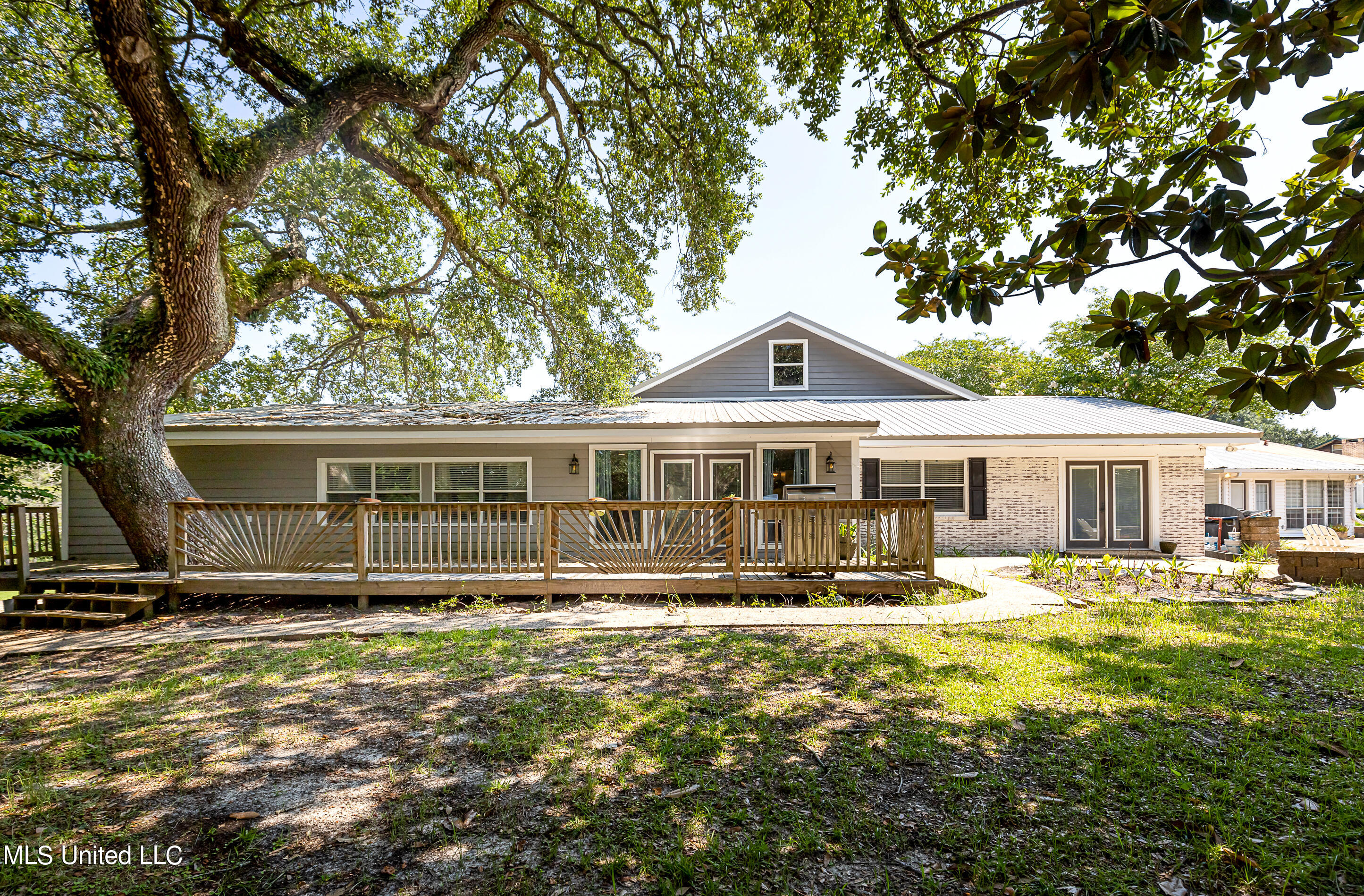 1802 Stuart Avenue Ocean Springs, MS 39564 - Photo 58 of 107 IMG_6980