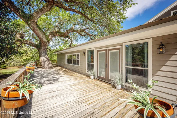 $775,000 | 1802 Stuart Avenue, Ocean Springs, MS 39564