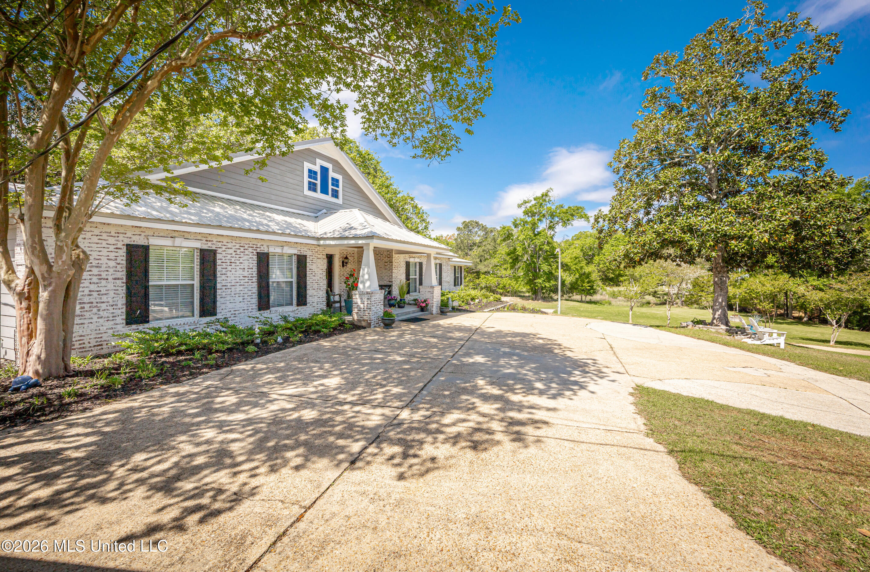 1802 Stuart Avenue Ocean Springs, MS 39564 - Photo 7 of 107 IMG_3923