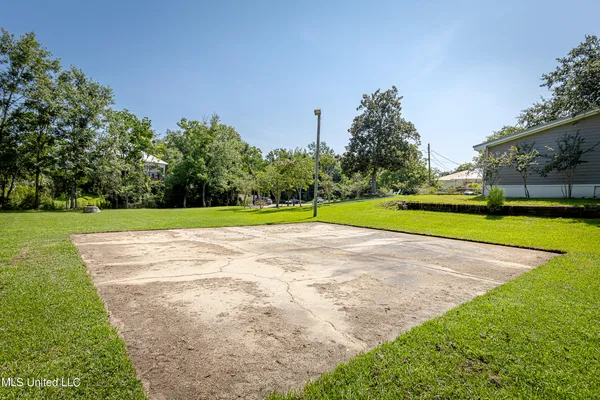 $775,000 | 1802 Stuart Avenue, Ocean Springs, MS 39564