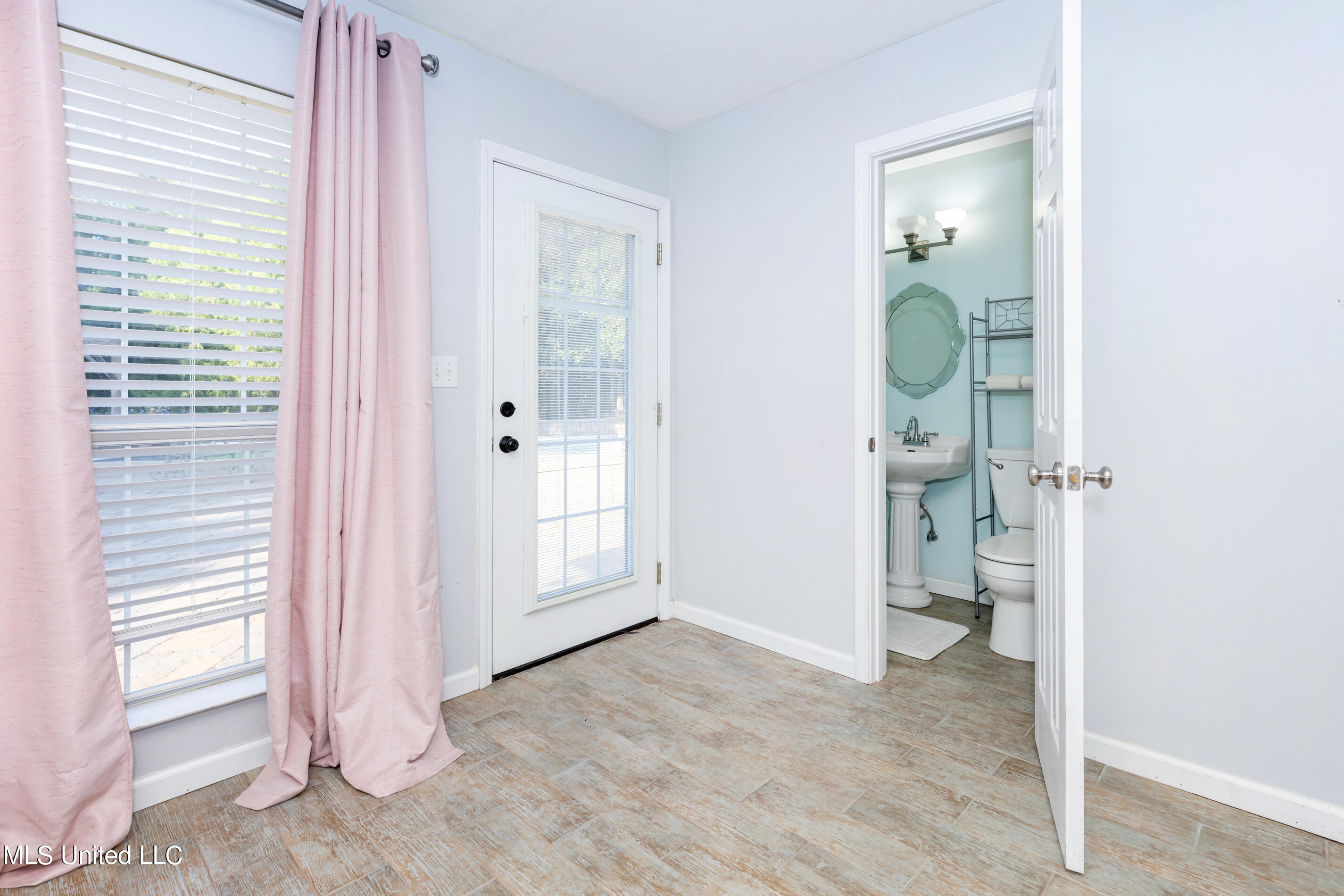 1802 Stuart Avenue Ocean Springs, MS 39564 - Photo 86 of 107 IMG_0262