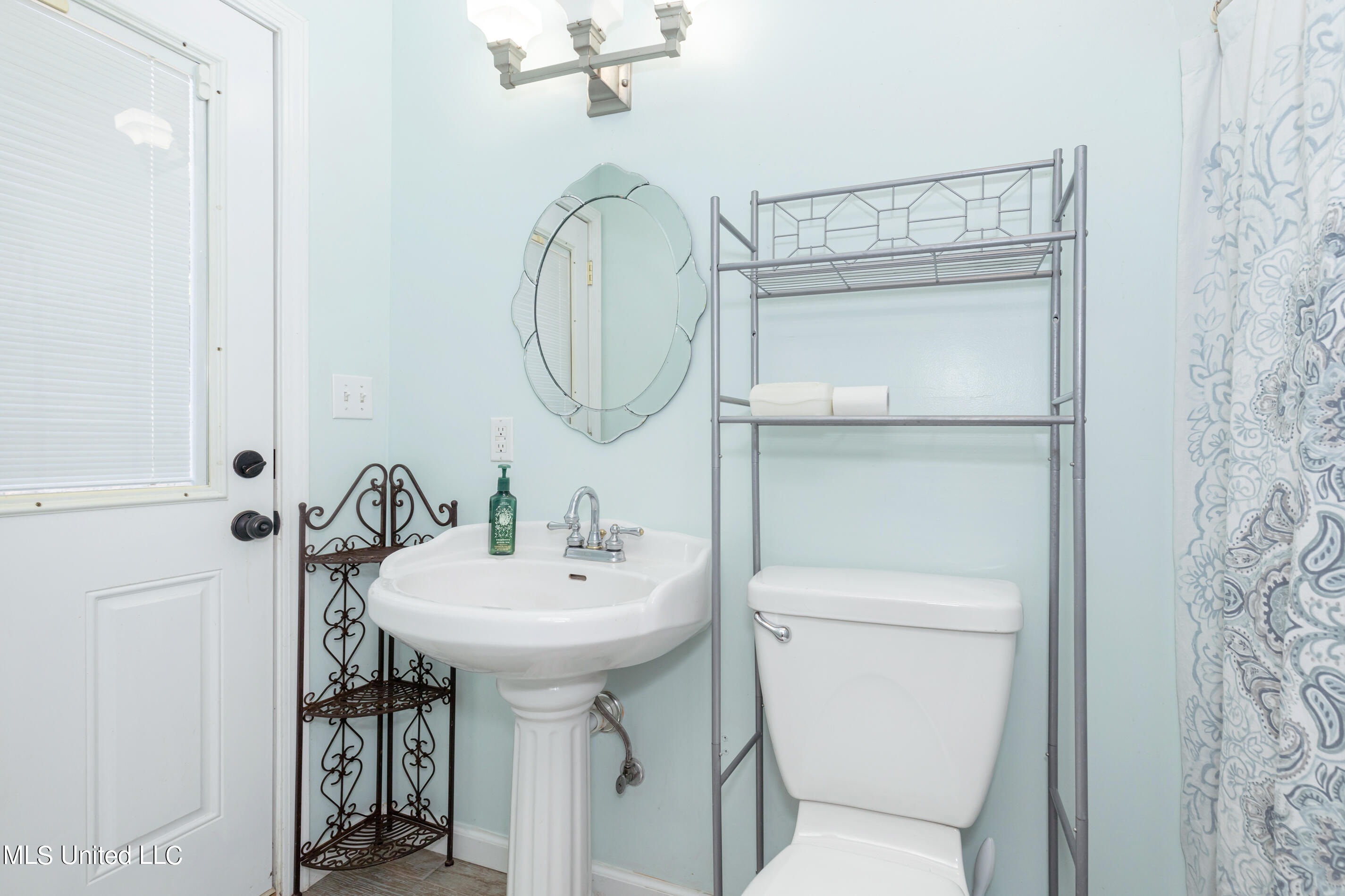 1802 Stuart Avenue Ocean Springs, MS 39564 - Photo 87 of 107 IMG_0263